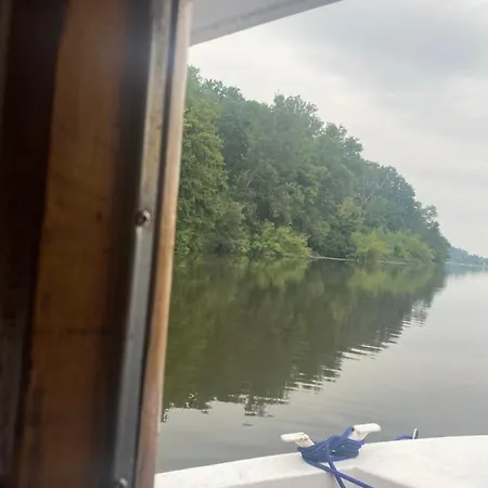 Zouw Hausboat Zakotven -pouze * Roudnice nad Labem