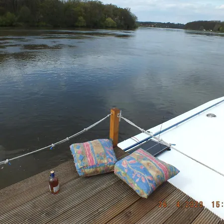 Úszó hotel Zouw Hausboat Zakotven -pouze *