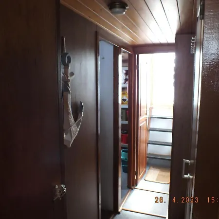 Zouw Hausboat Zakotven -pouze * Roudnice nad Labem