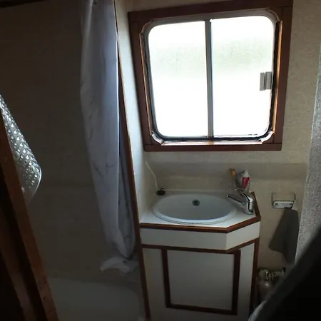 Zouw Hausboat Zakotven -pouze *