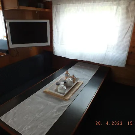 Zouw Hausboat Zakotven -pouze Úszó hotel Roudnice nad Labem