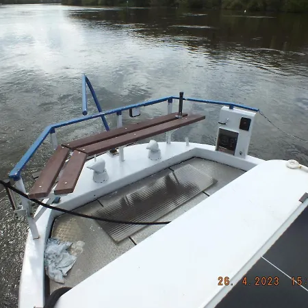 Botel Zouw Hausboat Zakotven -pouze