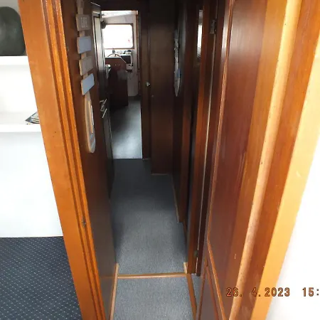 Zouw Hausboat Zakotven -pouze *