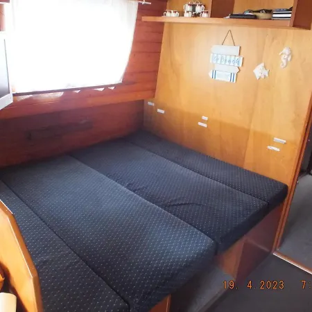 Zouw Hausboat Zakotven -pouze