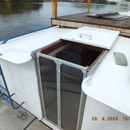 Zouw Hausboat Zakotven -pouze Bådhotel *