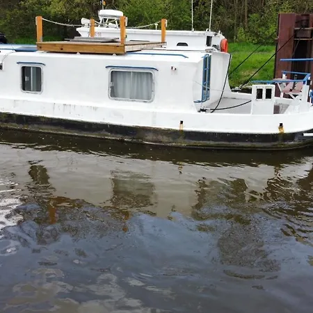 Bådhotel Zouw Hausboat Zakotven -pouze Roudnice nad Labem