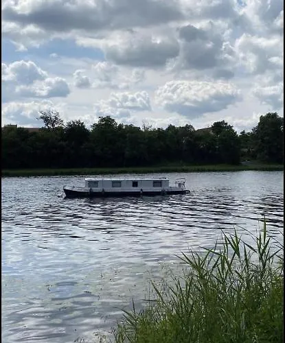 Botel Zouw Hausboat Zakotven -pouze Ubytovaní *