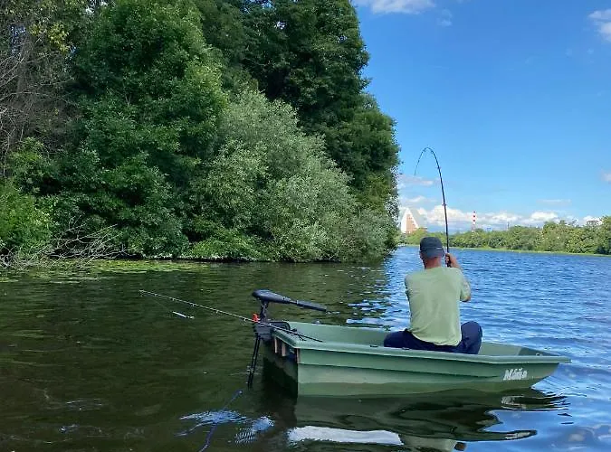 Zouw Hausboat Zakotven -pouze Ubytovaní Botel *