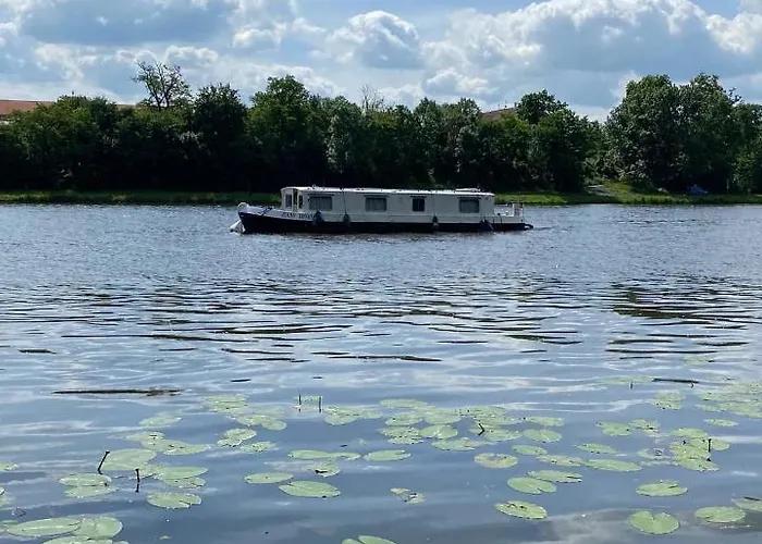Zouw Hausboat Zakotven -pouze Ubytovaní Botel