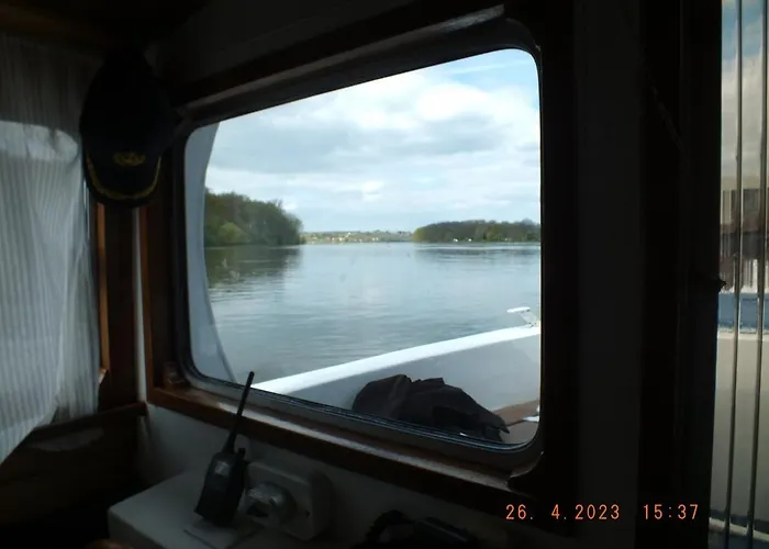 Botel Zouw Hausboat Zakotven -pouze Ubytovaní *