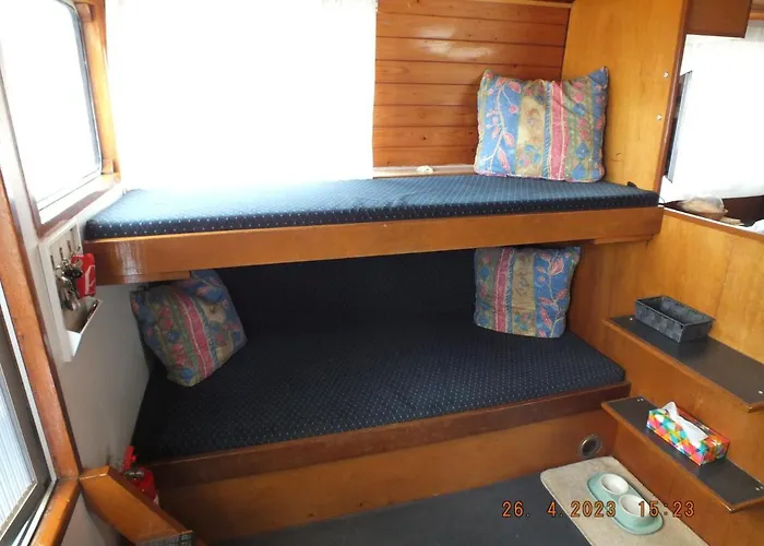 Zouw Hausboat Zakotven -pouze Ubytovaní Botel *