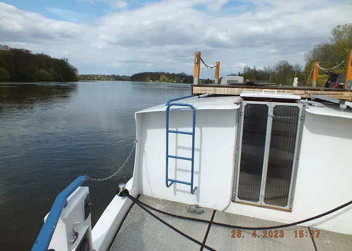 Zouw Hausboat Zakotven -pouze Ubytovaní *