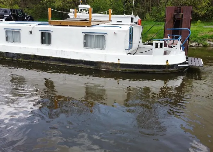Botel Zouw Hausboat Zakotven -pouze Ubytovaní Roudnice nad Labem